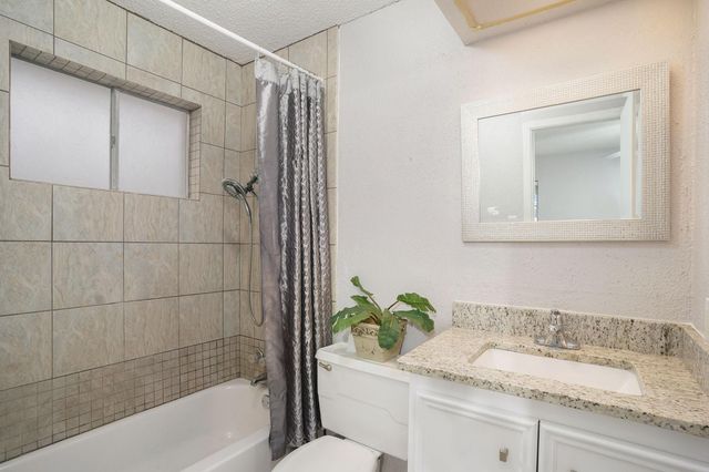 17306 Fife Lane, Webster, TX 77598