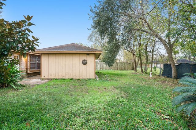 17306 Fife Lane, Webster, TX 77598