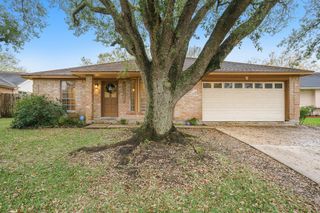 17306 Fife Lane, Webster, TX 77598
