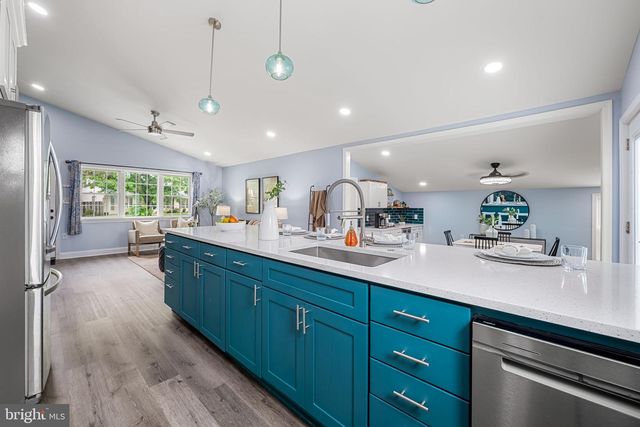 105 THOMAS RD, Glen Burnie, MD 21060
