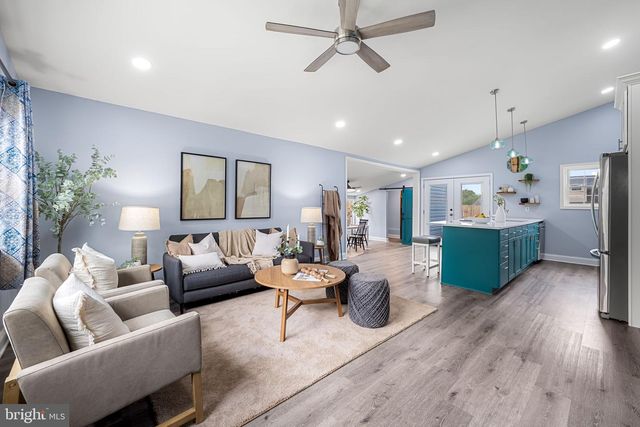 105 THOMAS RD, Glen Burnie, MD 21060