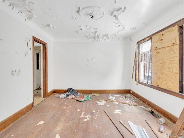 5282 Lakeview Street, Detroit, MI 48213