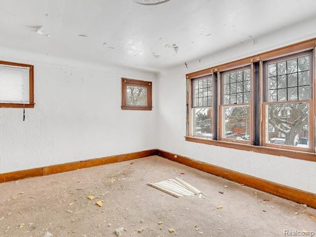 5282 Lakeview Street, Detroit, MI 48213