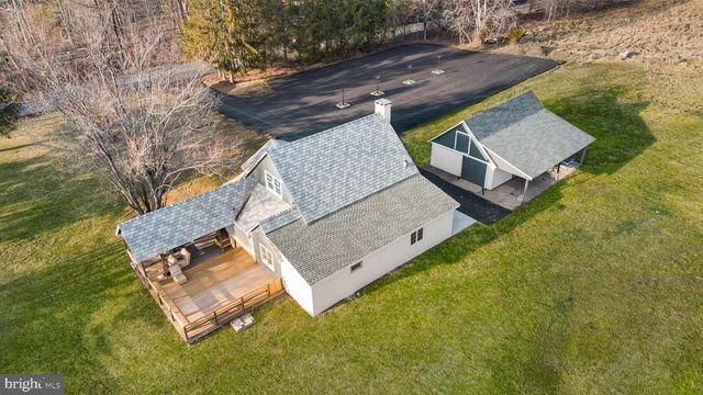 327 GEIGEL HILL RD, Ottsville, PA 18942