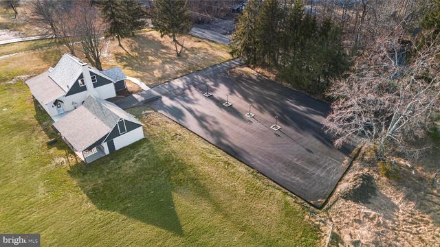 327 GEIGEL HILL RD, Ottsville, PA 18942