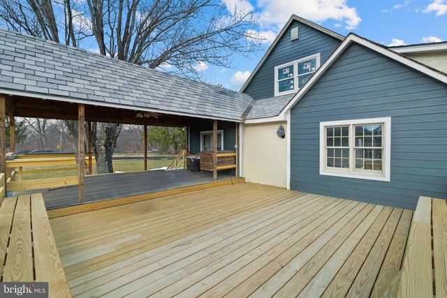 327 GEIGEL HILL RD, Ottsville, PA 18942