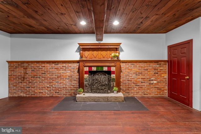 327 GEIGEL HILL RD, Ottsville, PA 18942