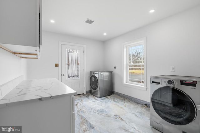 327 GEIGEL HILL RD, Ottsville, PA 18942