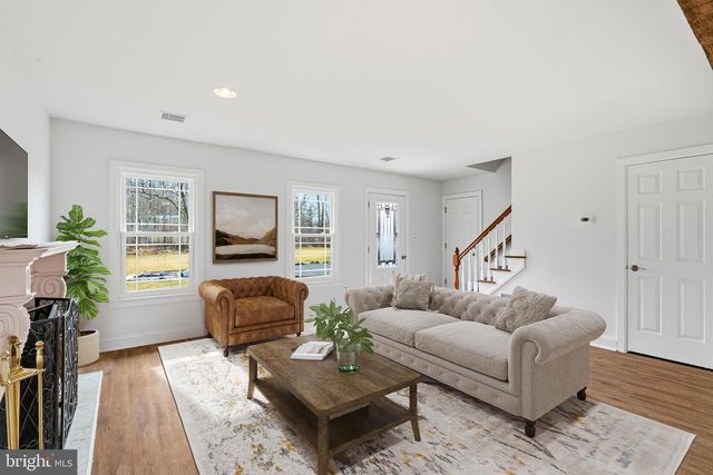 327 GEIGEL HILL RD, Ottsville, PA 18942