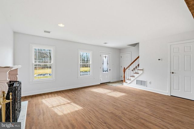 327 GEIGEL HILL RD, Ottsville, PA 18942