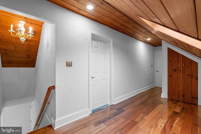 327 GEIGEL HILL RD, Ottsville, PA 18942