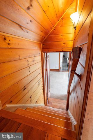 327 GEIGEL HILL RD, Ottsville, PA 18942