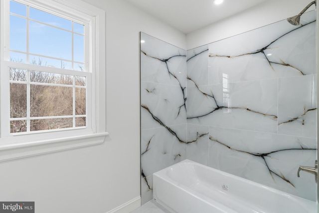 327 GEIGEL HILL RD, Ottsville, PA 18942