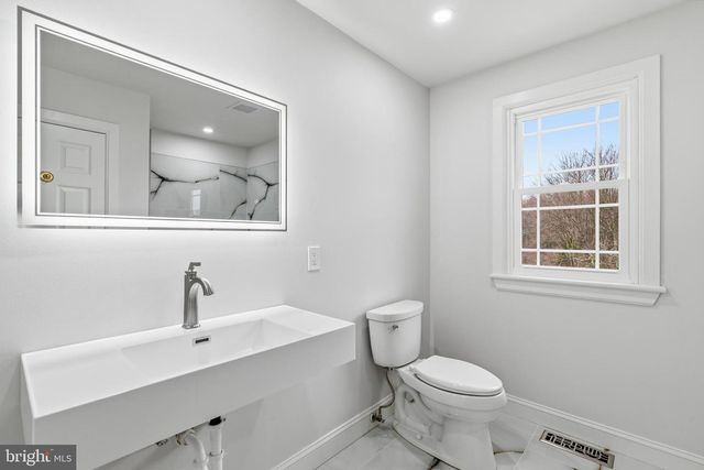 327 GEIGEL HILL RD, Ottsville, PA 18942