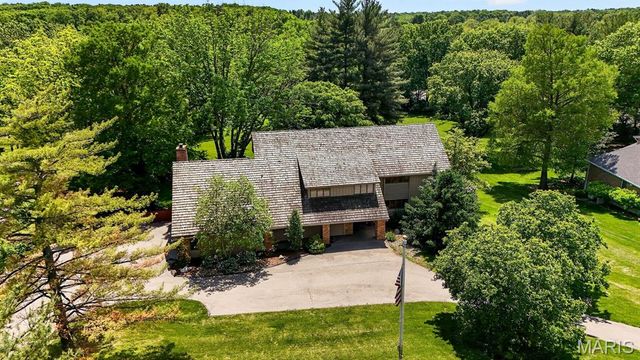 11 Denny Lane, Huntleigh, MO 63131