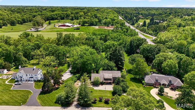 11 Denny Lane, Huntleigh, MO 63131