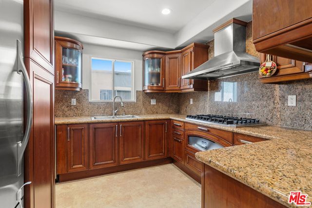 11826 Dorothy Street PH1, Los Angeles, CA 90049