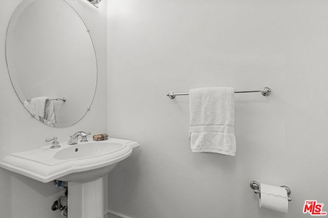 11826 Dorothy Street PH1, Los Angeles, CA 90049