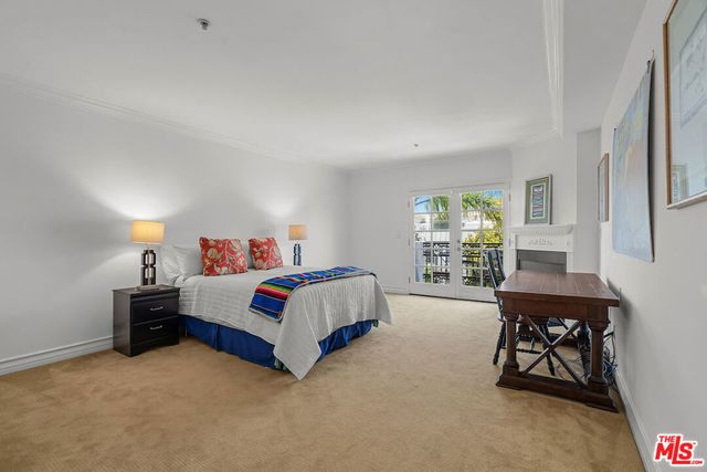 11826 Dorothy Street PH1, Los Angeles, CA 90049