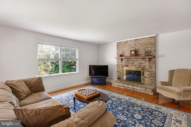 119 E WILKERDEAN DR E, Newark, DE 19711