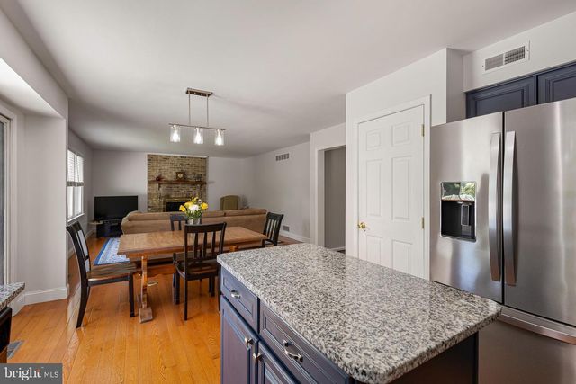 119 E WILKERDEAN DR E, Newark, DE 19711