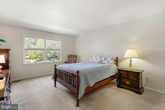 119 E WILKERDEAN DR E, Newark, DE 19711