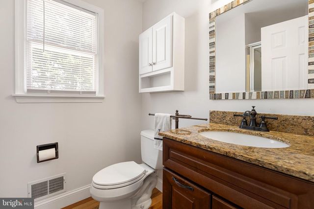119 E WILKERDEAN DR E, Newark, DE 19711