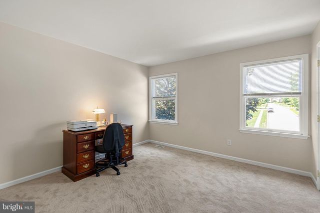 119 E WILKERDEAN DR E, Newark, DE 19711