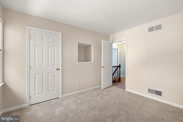 119 E WILKERDEAN DR E, Newark, DE 19711