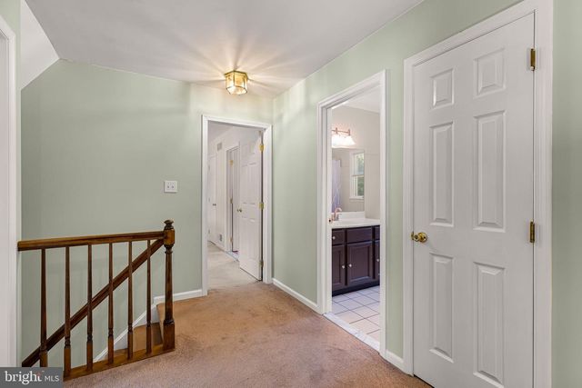 119 E WILKERDEAN DR E, Newark, DE 19711