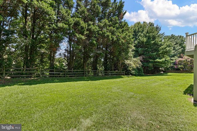 119 E WILKERDEAN DR E, Newark, DE 19711