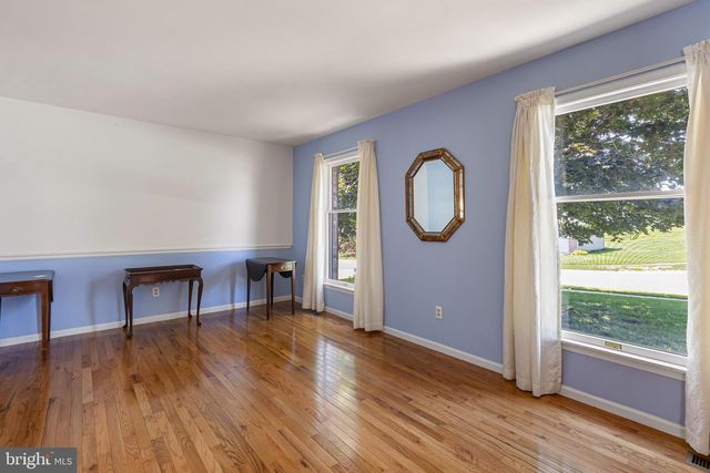 119 E WILKERDEAN DR E, Newark, DE 19711