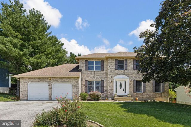 119 E WILKERDEAN DR E, Newark, DE 19711