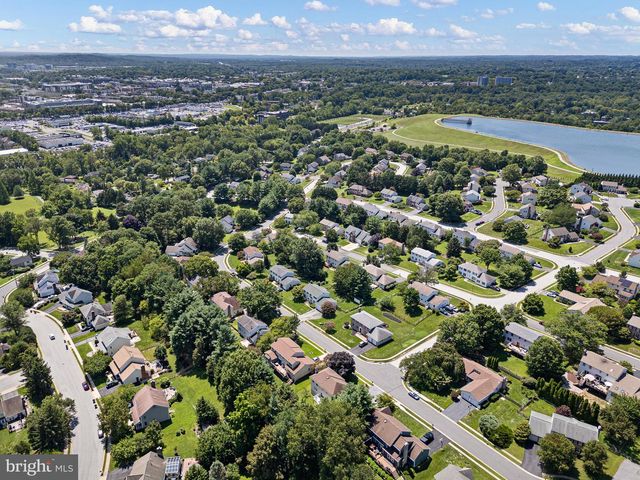 119 E WILKERDEAN DR E, Newark, DE 19711