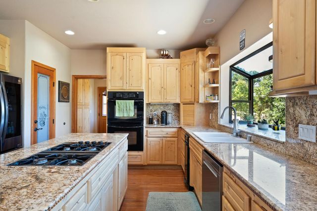 2004 Bruin Trl, Placerville, CA 95667