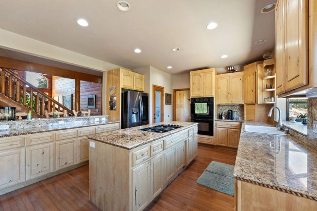 2004 Bruin Trl, Placerville, CA 95667