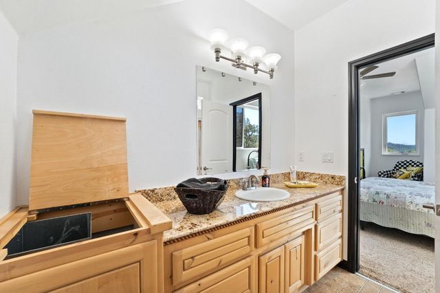 2004 Bruin Trl, Placerville, CA 95667