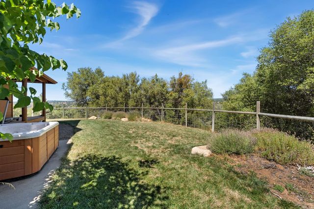 2004 Bruin Trl, Placerville, CA 95667