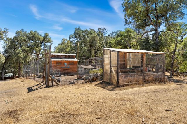 2004 Bruin Trl, Placerville, CA 95667