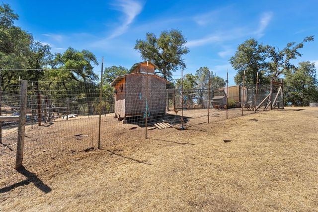 2004 Bruin Trl, Placerville, CA 95667