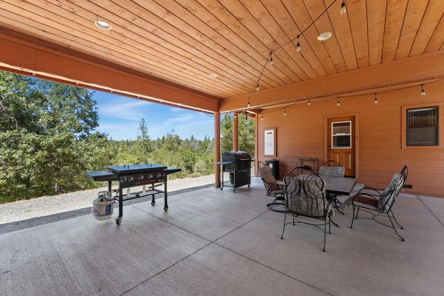 2004 Bruin Trl, Placerville, CA 95667