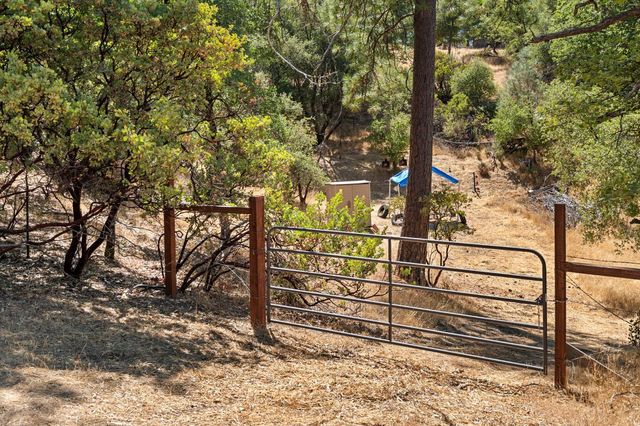 2004 Bruin Trl, Placerville, CA 95667