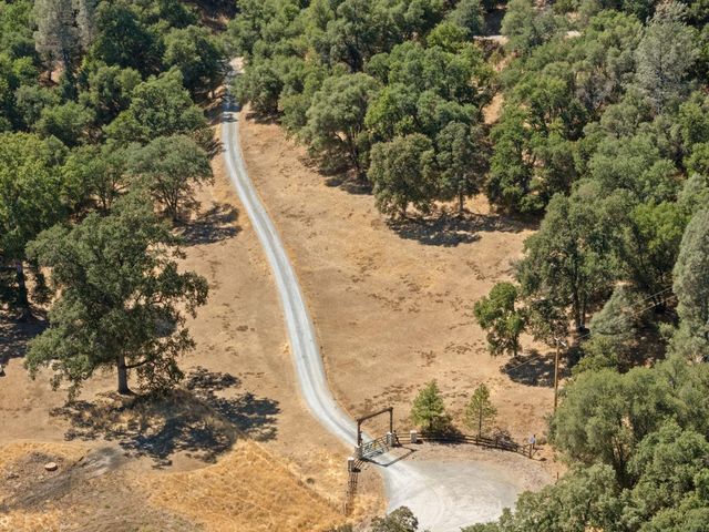 2004 Bruin Trl, Placerville, CA 95667