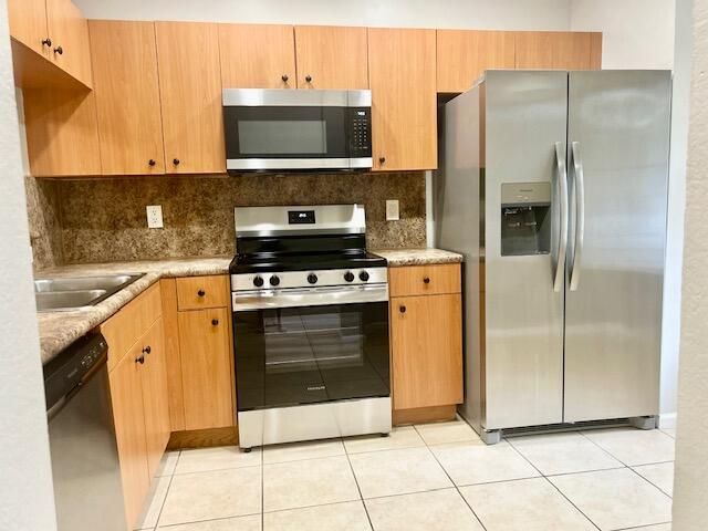 8214 SW 29th Street 104, Miramar, FL 33025