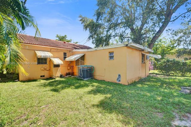 555 NW 46th Street, Miami, FL 33127