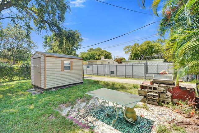 555 NW 46th Street, Miami, FL 33127
