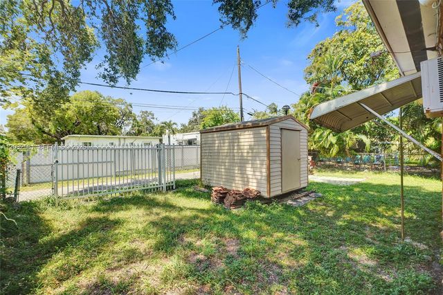 555 NW 46th Street, Miami, FL 33127