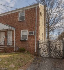 610 Summer St, Elizabeth City, NJ 07202