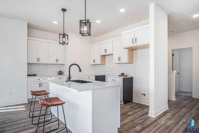 6416 S Hannby Trl Trail, Sioux Falls, SD 57106