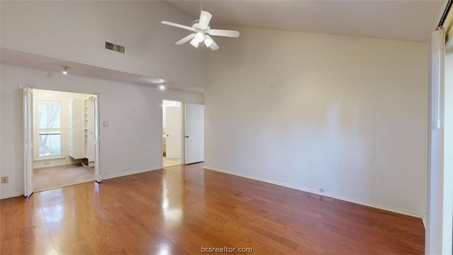 3004 Gleneagles Court, Bryan, TX 77802